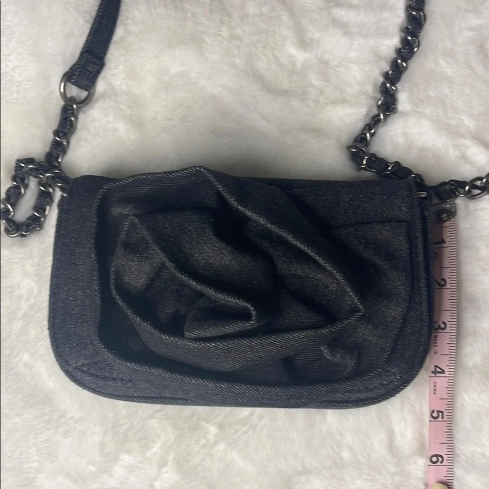 Steve Madden - Black/Charcoal Denim Borla Rose Bud Chain Crossbody - Picture 12 of 13